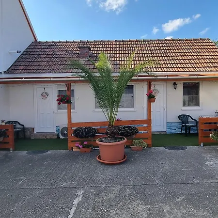 Napfeny Appartement *